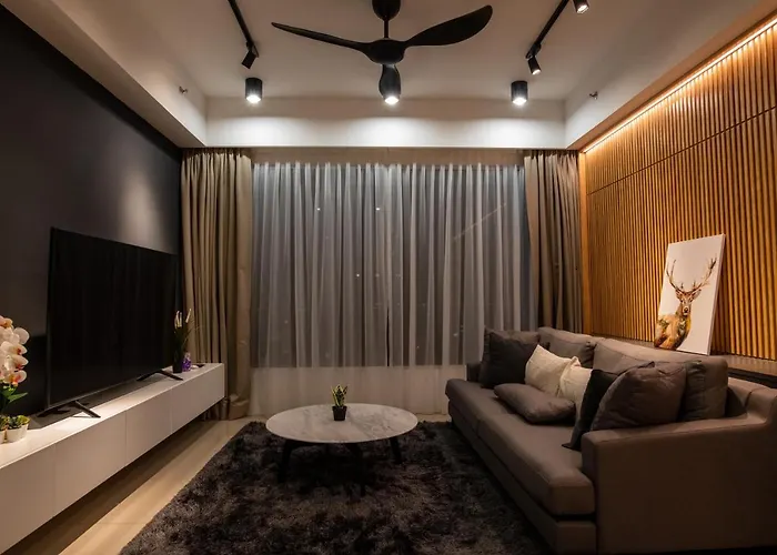 Executive Seaview 2Bedrooms Macalister Georgetown 4-6Pax
