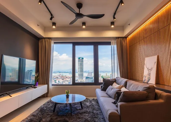 Executive Seaview 2Bedrooms Macalister Georgetown 4-6Pax